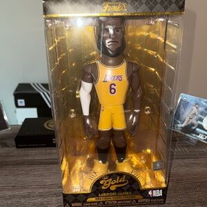 Funko Gold LeBron James Lakers Figure